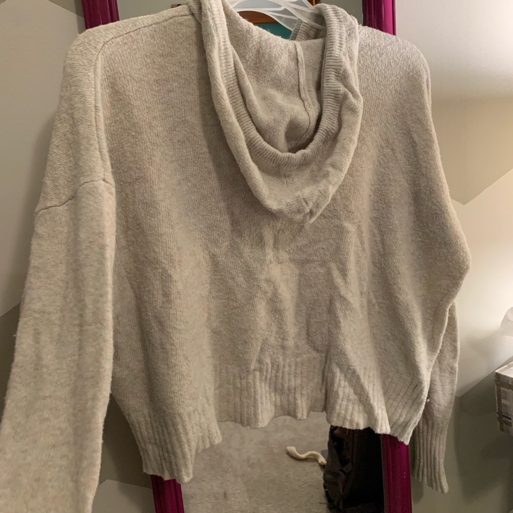 AMERICAN EAGLE cream/rainbow women’s sweatshirt
